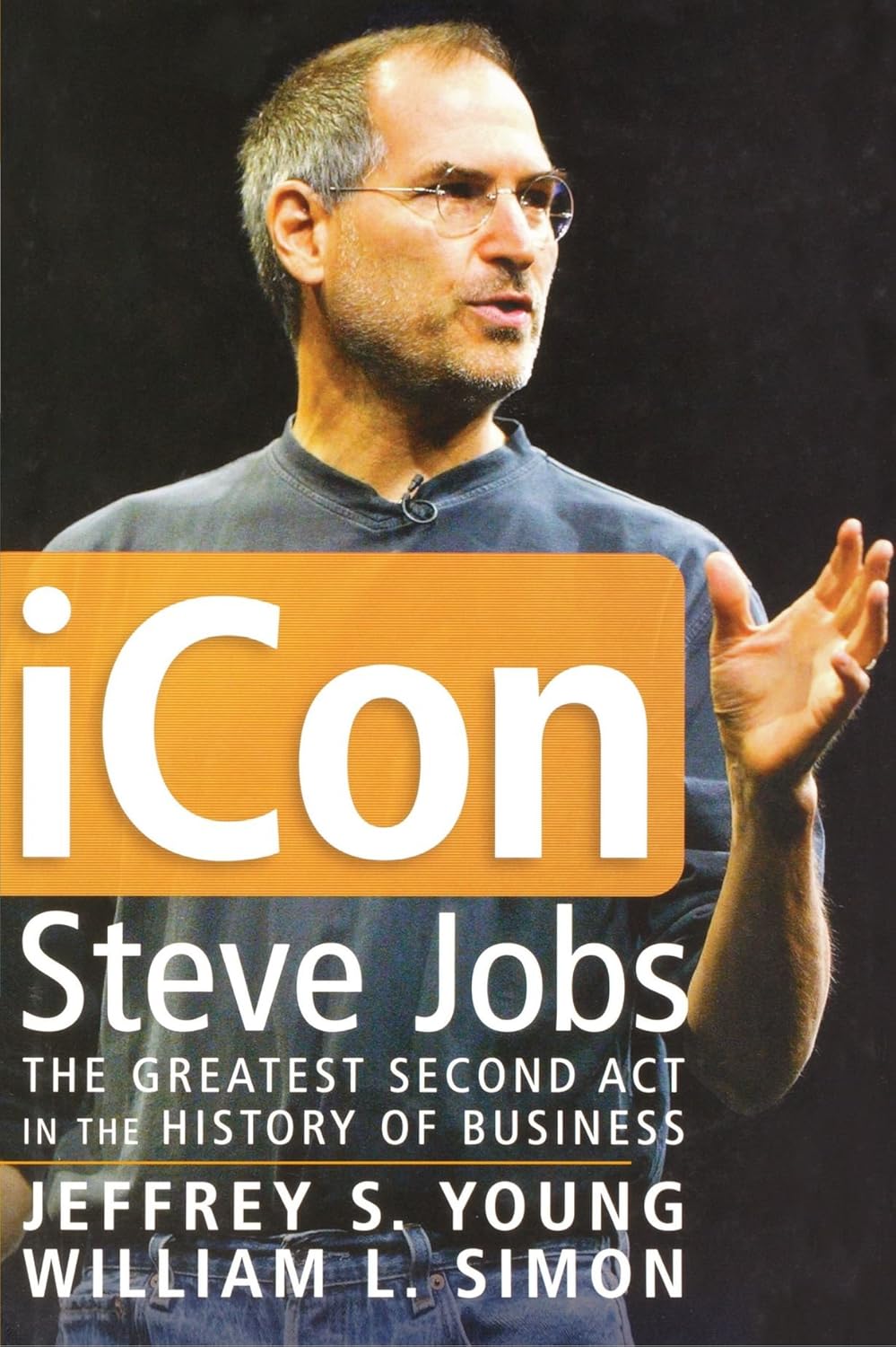 Book cover of 'iCon Steve Jobs' with a portrait of a person on a dark background